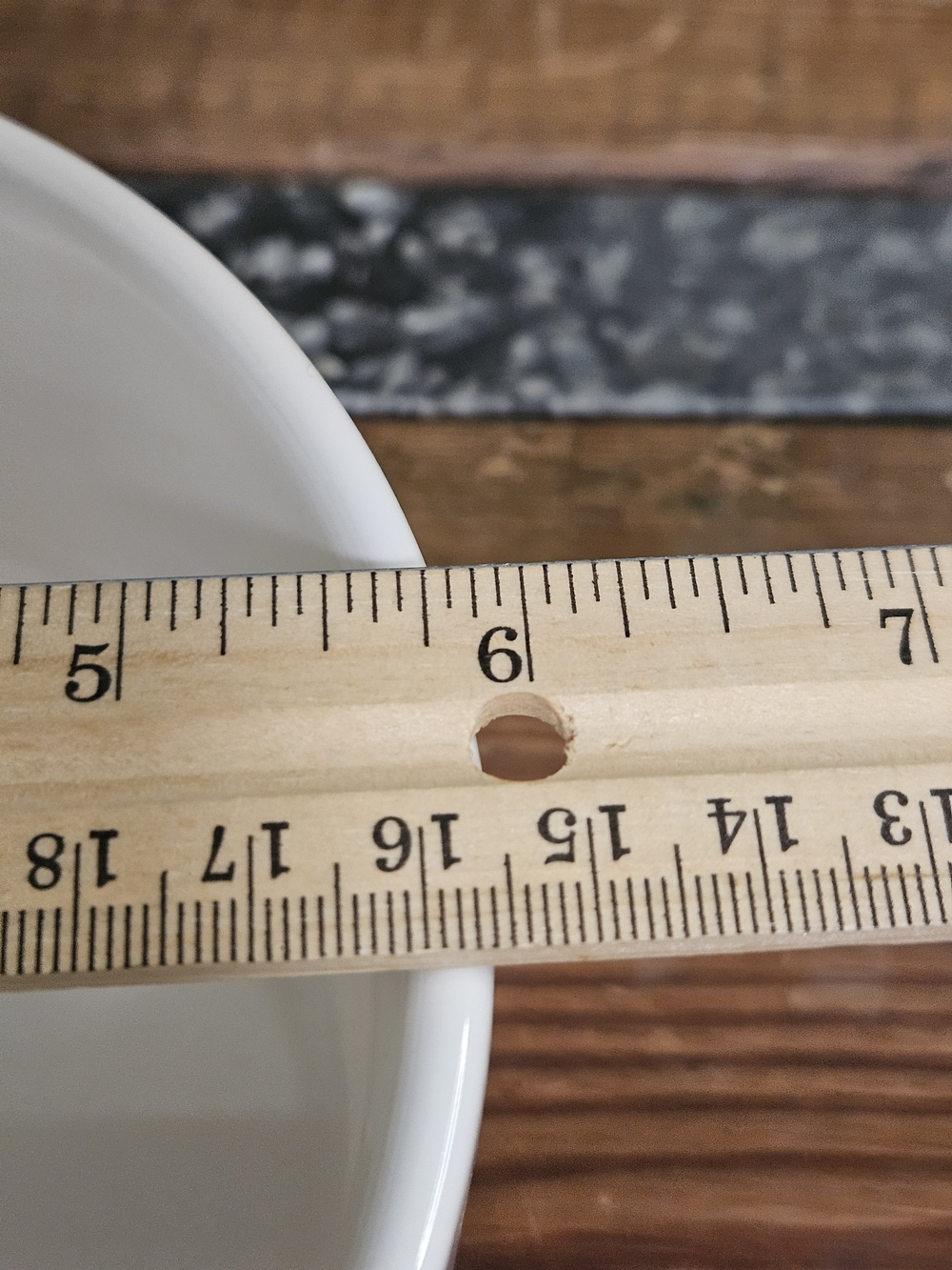 Rae Dunn White Ceramic Pet Bowl with "EAT UP" Lettering - Picture 5 of 6
